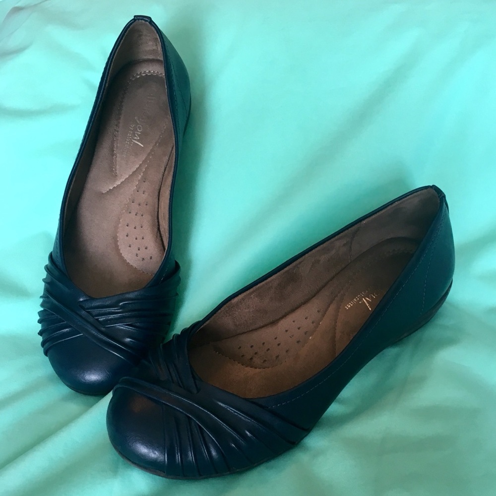 Navy flats